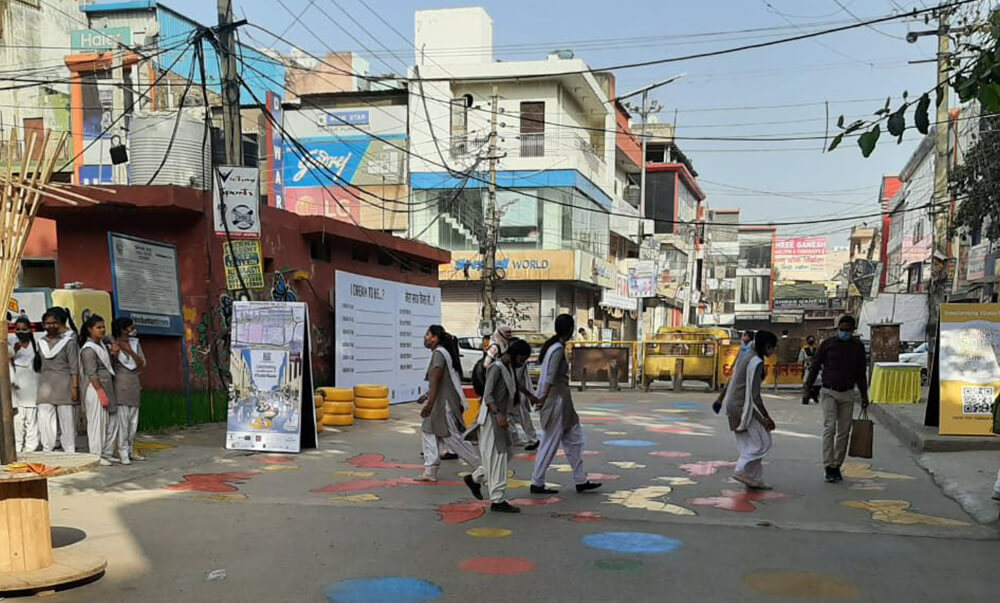 Streets that Prioritise People by Design 